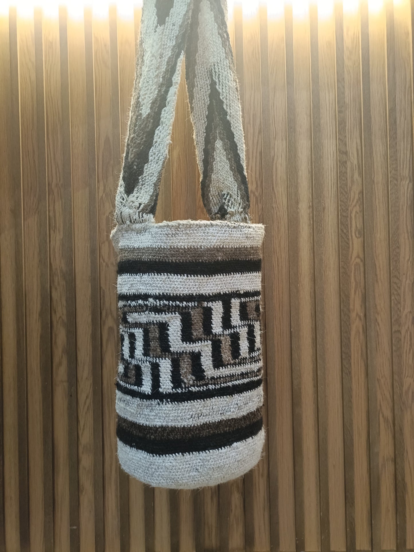 MOCHILA ARHUACA GRANDE - PENSAMIENTO DE MUJER
