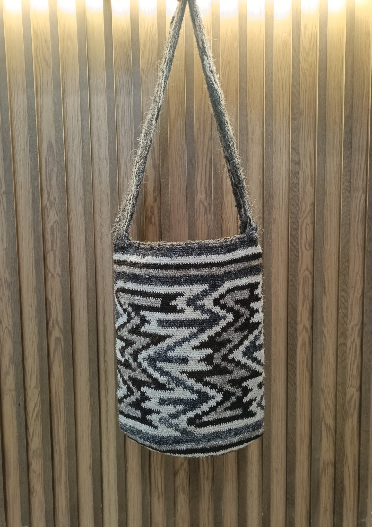 MOCHILA ARHUACA MEDIANA - RAYOS