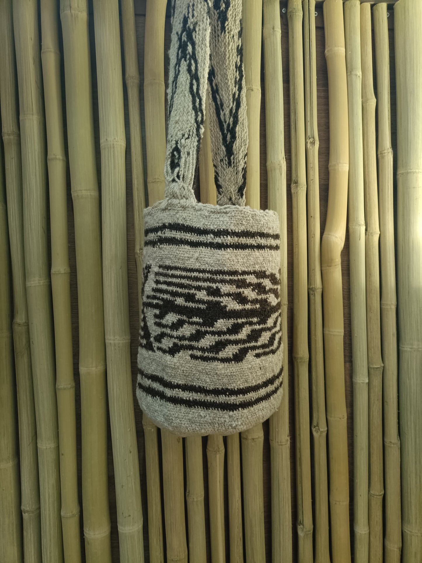 MOCHILA ARHUACA MEDIANA- PENSAMIENTO DE MUJER